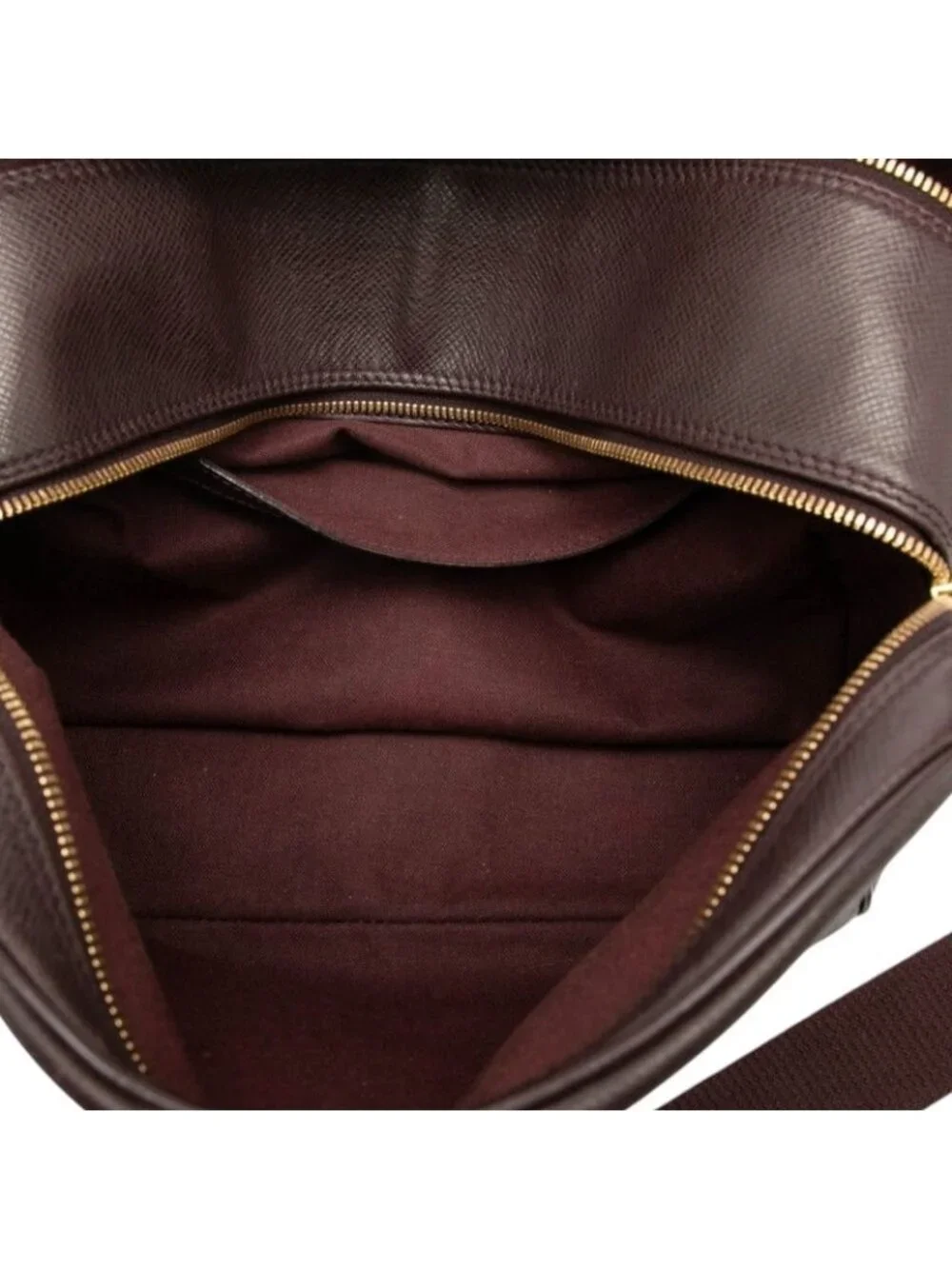 Louis Vuitton Taiga Reporter PM Crossbody Shoulder Bag Acajou Wine Red Leather